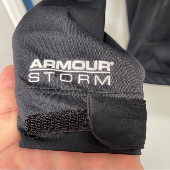 Under Armour Light Weight Jacket with Hoodie Women Size Medium - Picture 5 of 16